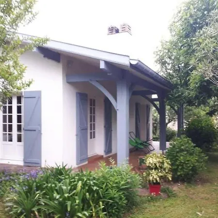 Appartement De Vacances Avec Jardin A *